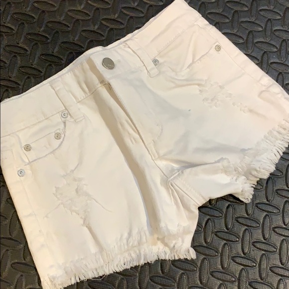 Tractr Other - White short shorts ripped girls size 7